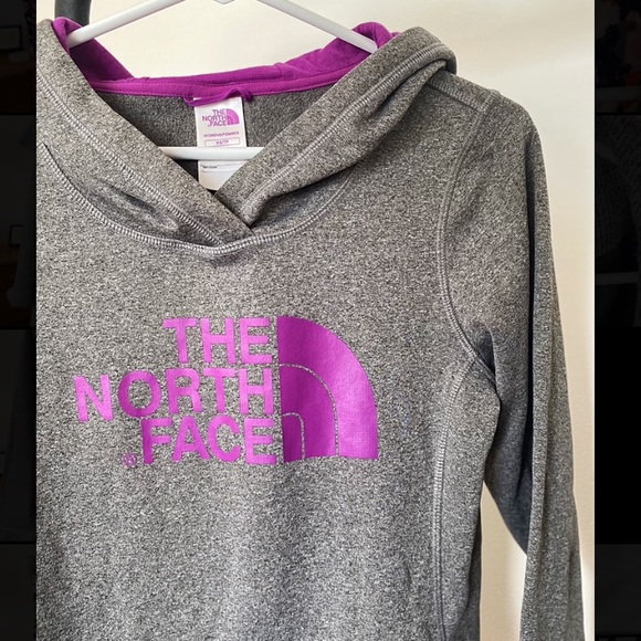 North Face Athletic Sweater - Picture 2 of 5